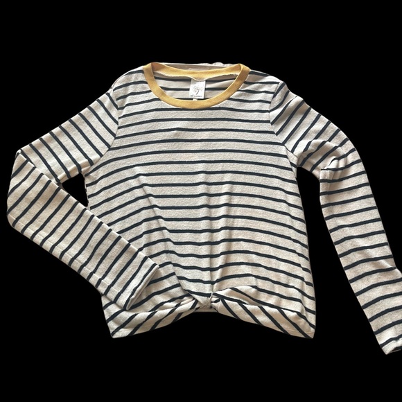 Creme sweater with black stripes with twist in front hem line - Picture 2 of 3